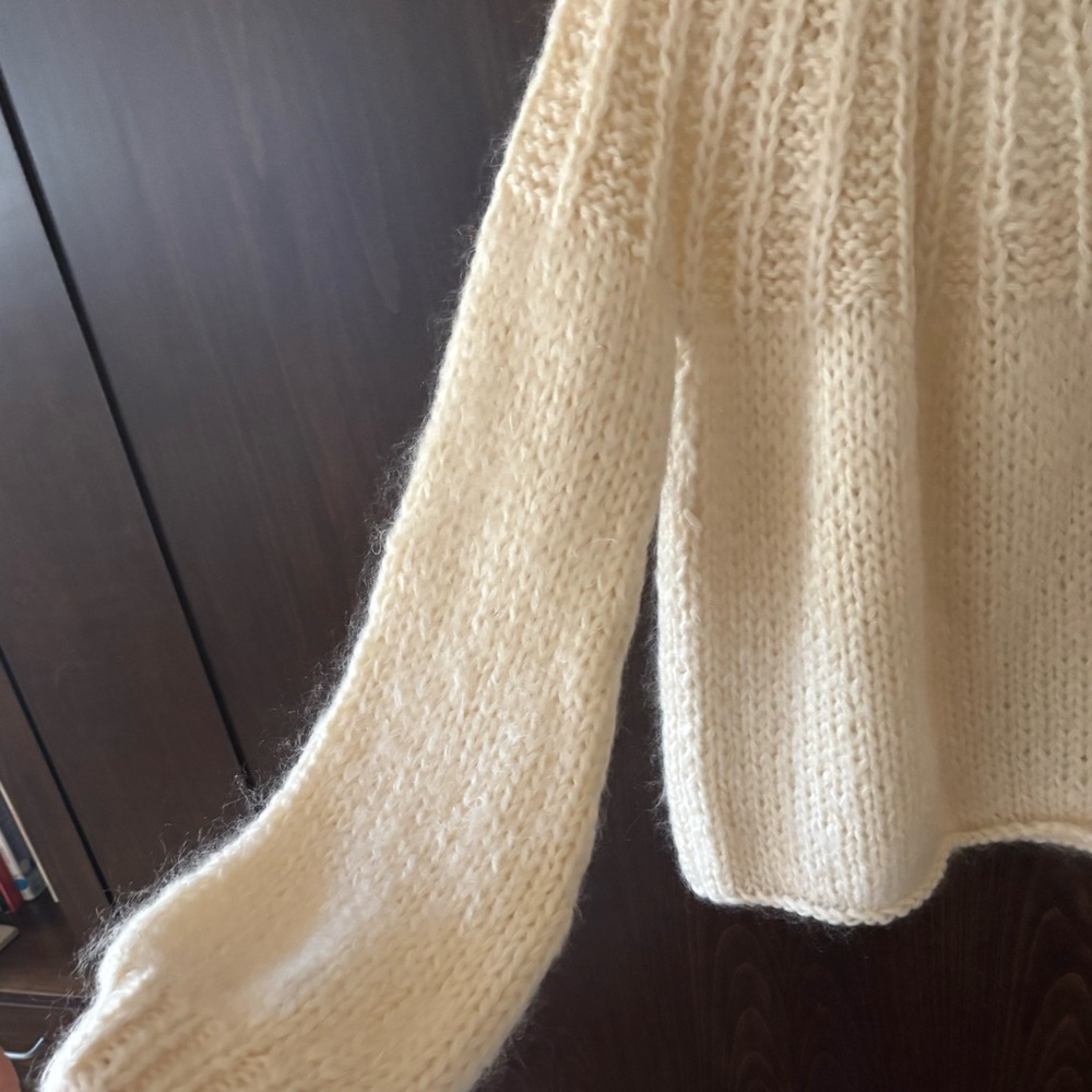 NWT Ganni Cream Round-neck Mohair and Wool Sweater with Back Ribbon Closure - Picture 4 of 6